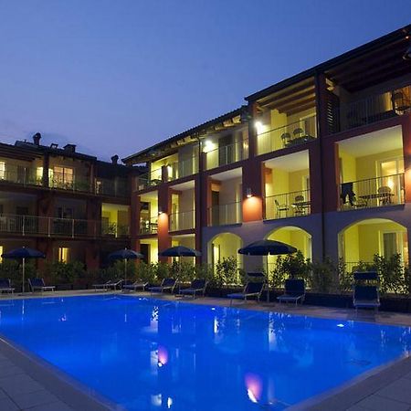 Residence Maroadi Torbole Sul Garda Eksteriør bilde