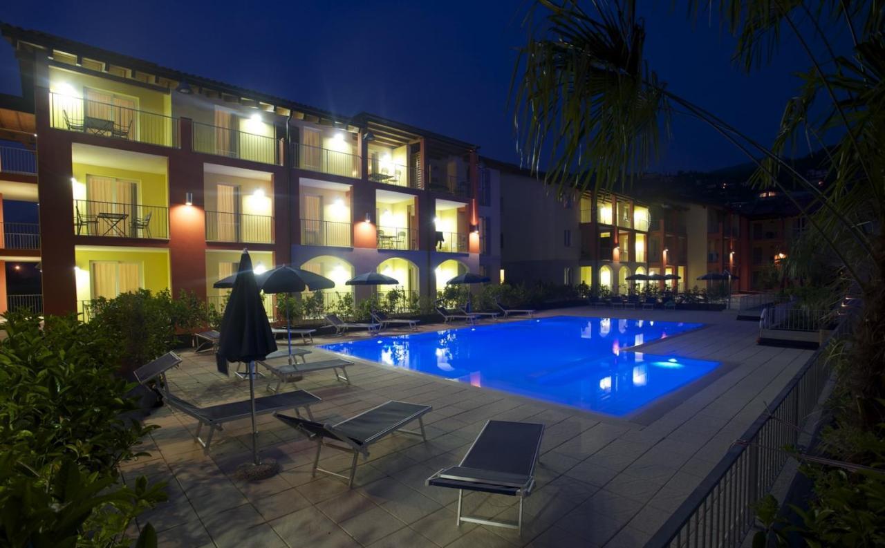 Residence Maroadi Torbole Sul Garda Eksteriør bilde