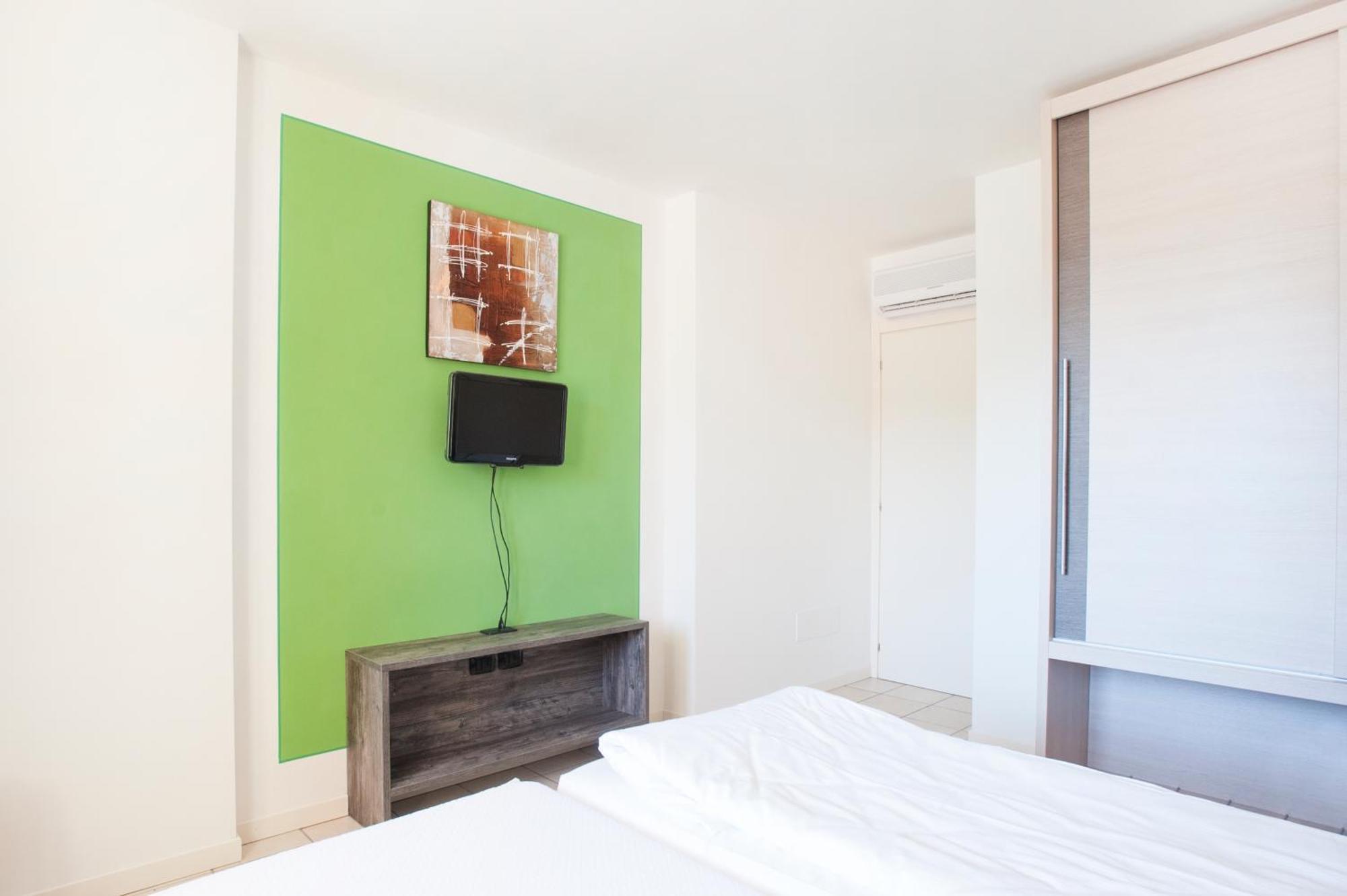 Residence Maroadi Torbole Sul Garda Eksteriør bilde