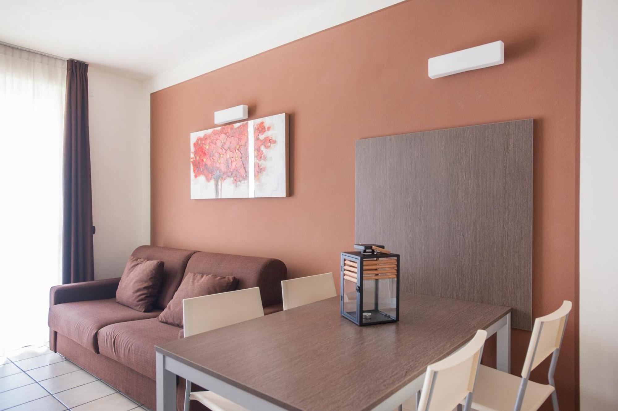 Residence Maroadi Torbole Sul Garda Eksteriør bilde