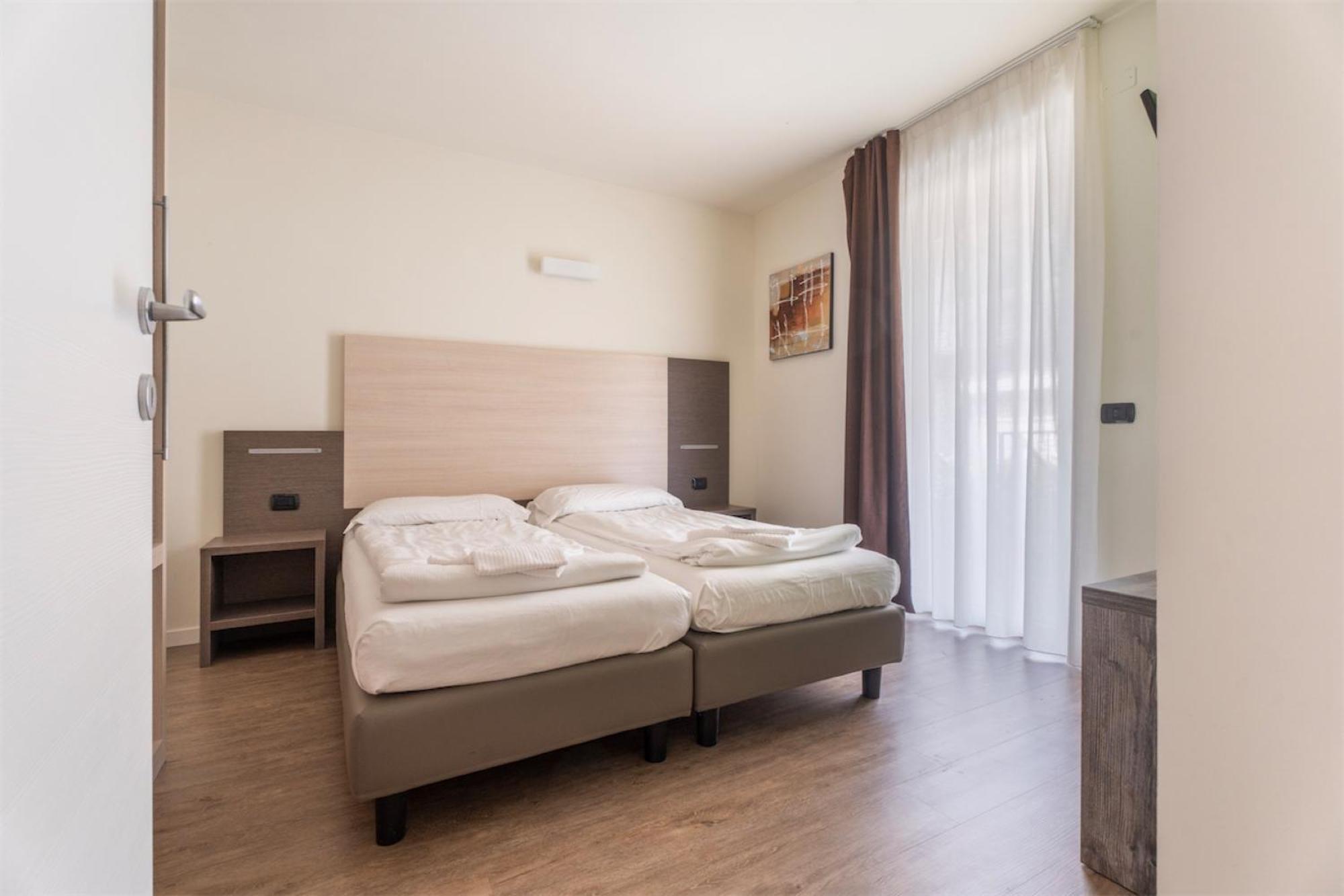 Residence Maroadi Torbole Sul Garda Eksteriør bilde