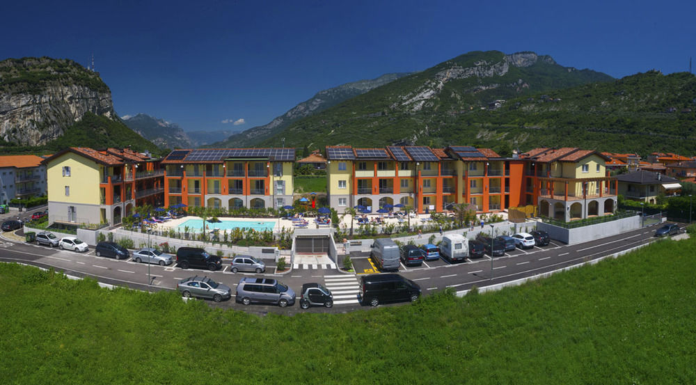 Residence Maroadi Torbole Sul Garda Eksteriør bilde